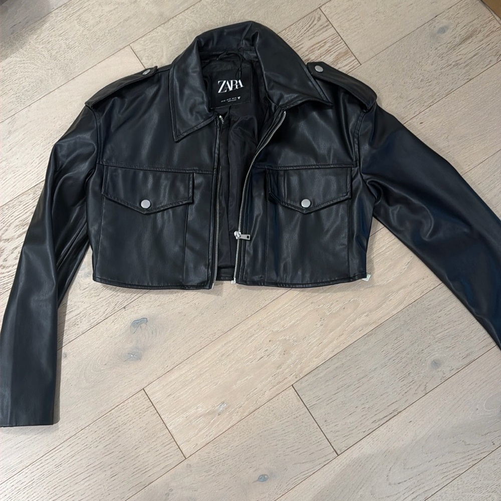 Zara cropped black leather jacket